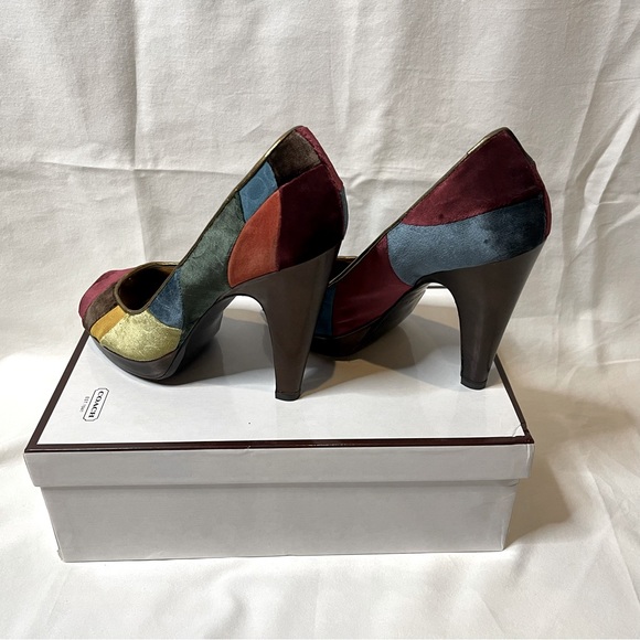Coach Diedra Pumps, Multi Velvet Logo, Platform Peep Toe Pumps. Size 6.5 - Picture 2 of 4